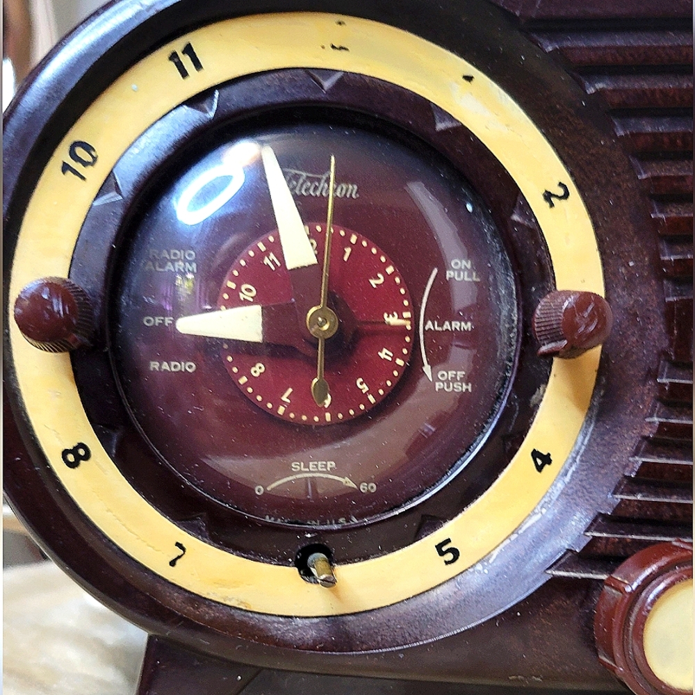 ORIGINAL RARE VINTAGE ZENITH OWL EYES CLOCK 5X06  RADIO STILL WORKS! - Picture 5 of 17